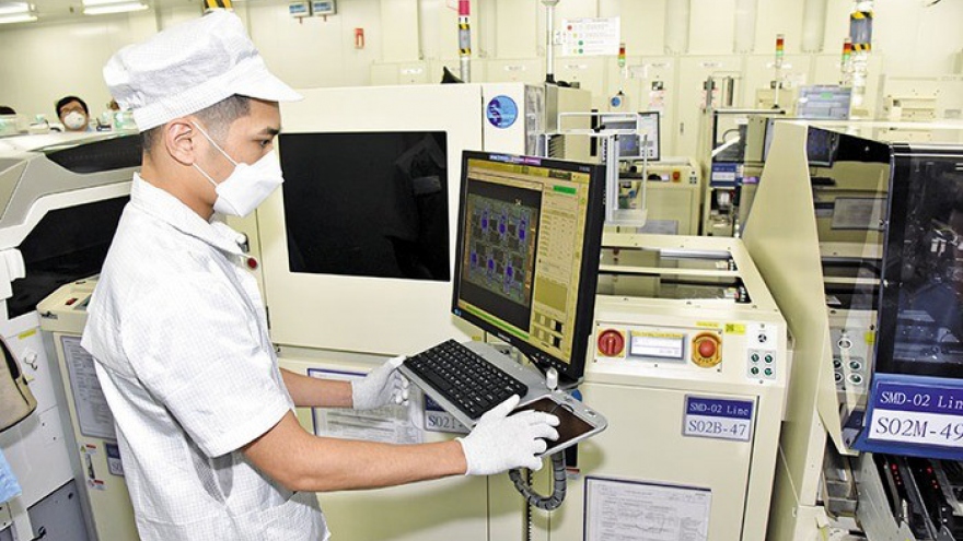Semiconductor chip manufacturing – a race for billion-dollar industry in Vietnam